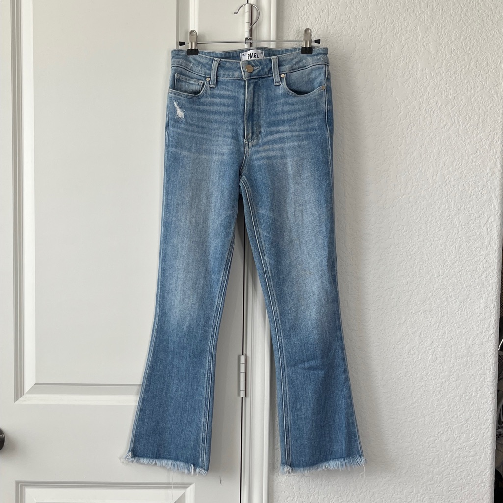 Paige Denim Collete Crop Flare Jeans Frayed Hem Distressed Soft